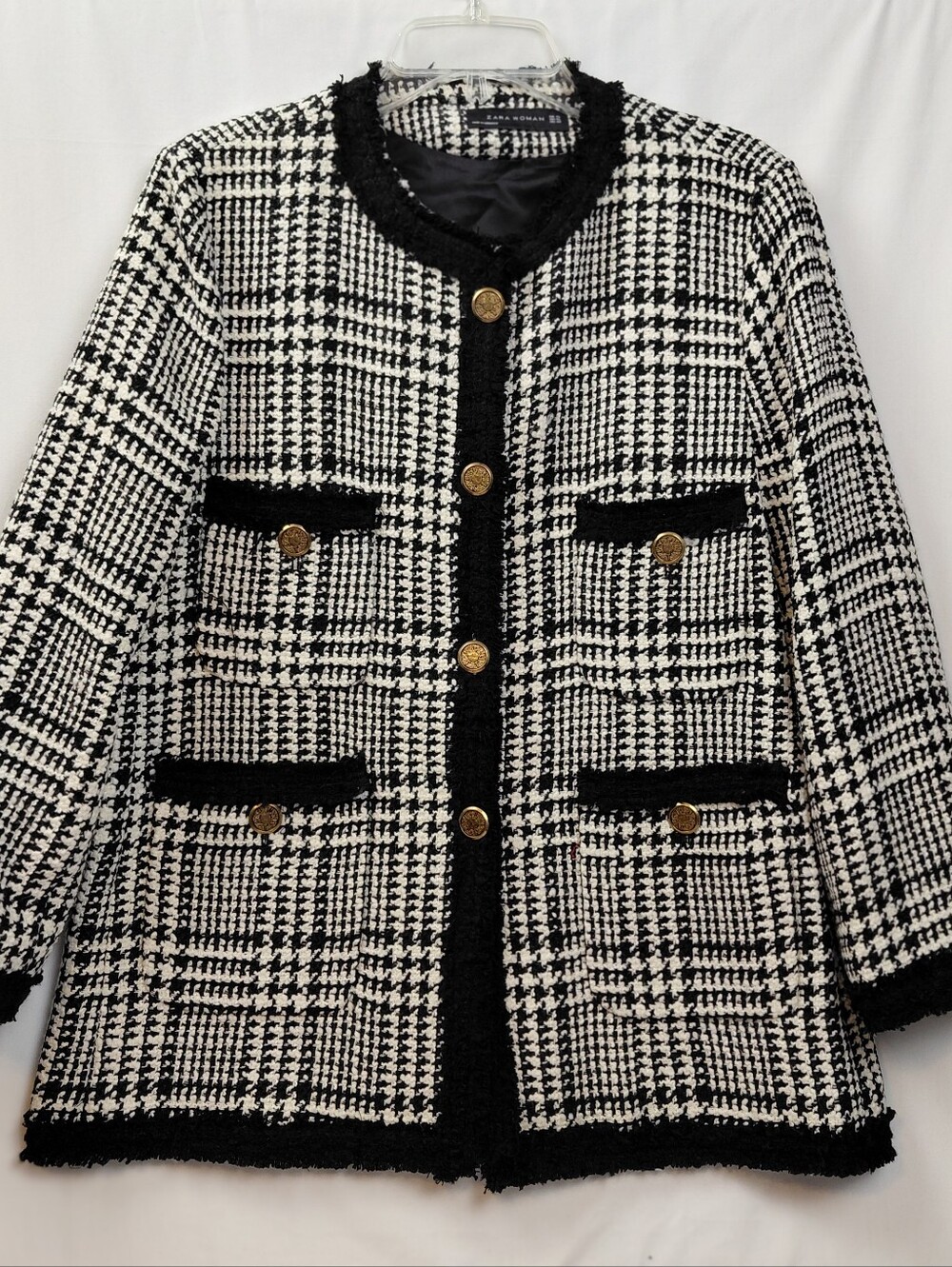 Zara Tweed Blazer Size XL Black And White Houndstooth Gold Buttons